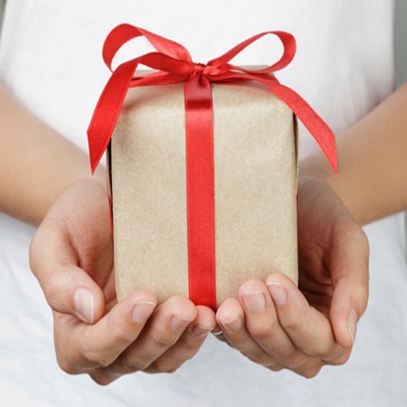 10 món quà tặng sếp nữ tinh tế phù hợp cho mọi dịp