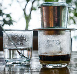 LY TRÀ ĐÁ 225ml UG328 THÁI LAN (CHUYÊN DÙNG CHO QUÁN CAFE)