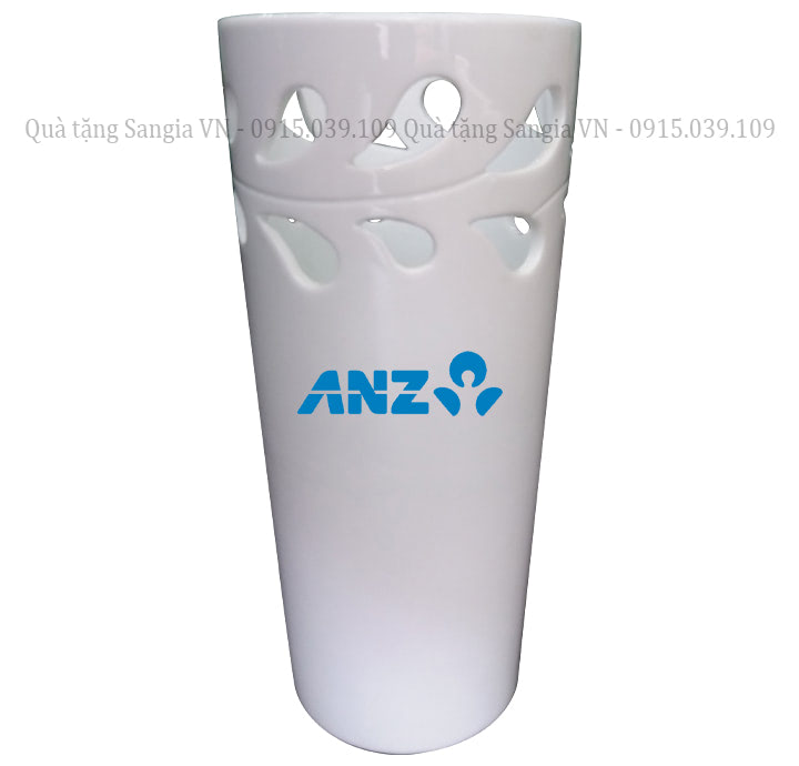 MẪU LỌ HOA BÁT TRÀNG DÁNG CHỮ V KHOÉT HỌA TIẾT IN LOGO ANZ