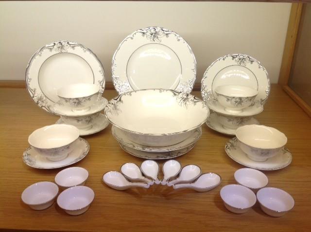 BỘ BÀN ĂN 30SP ĐÀI CÁC TRANG TRÍ BẠC MINH LONG