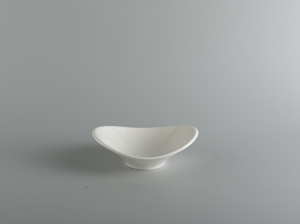 CHÉN CHẤM OVAL 9X6cm ANH VŨ LYS LY'S HORECA