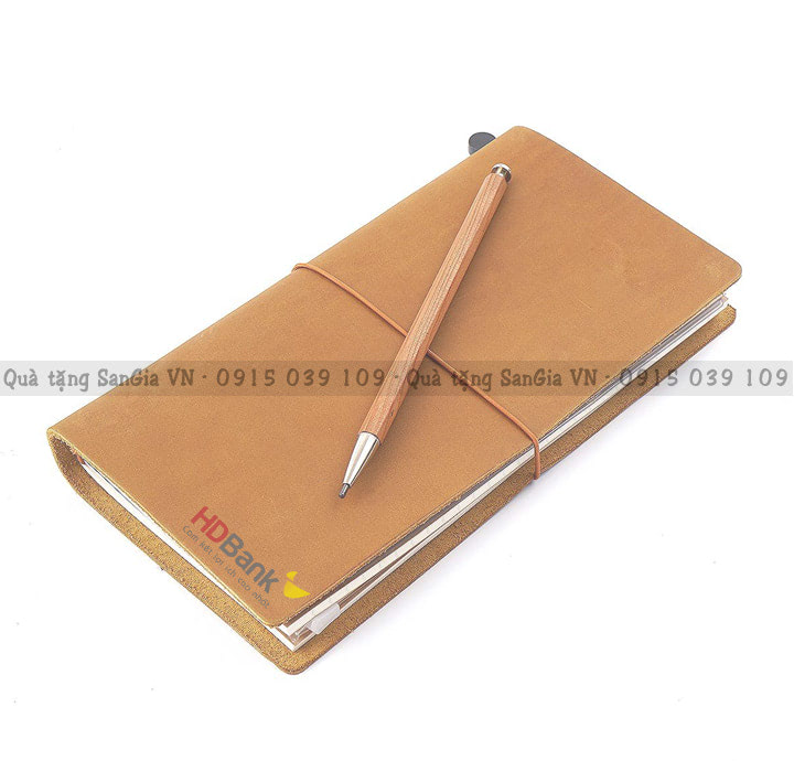MẪU SỔ QUÀ TẶNG DOANH NGHIỆP BÌA DA CÓ CÀI THUN IN LOGO HD BANK
