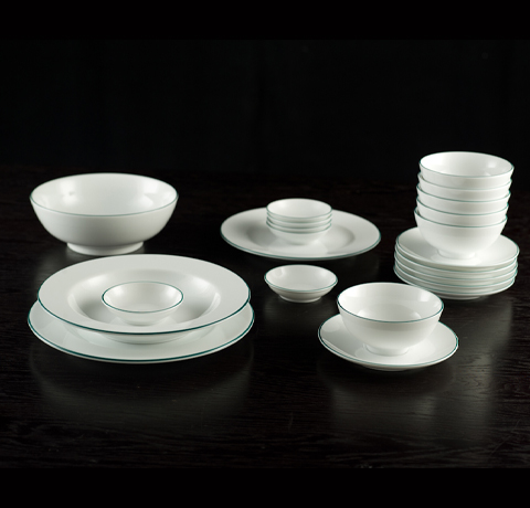 MẪU BỘ BÀN ĂN 22SP CHỈ XANH LÁ MINH LONG IN LOGO