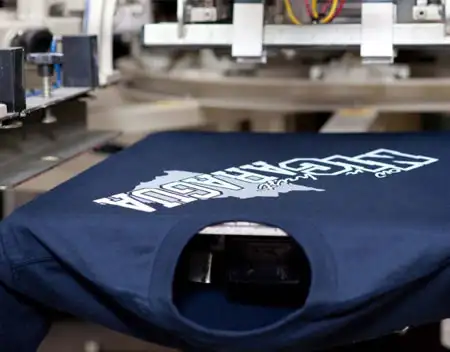 Anh bia Nhung dieu can biet ve ao thun in chuyen nhiet