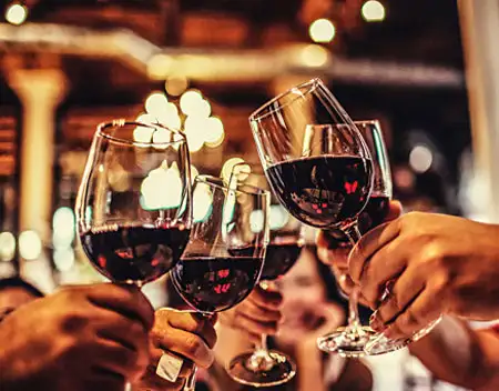 Cach chon ly uong Ruou Vang