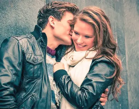 Cach nhan tin voi ban gai khong gay nham chan