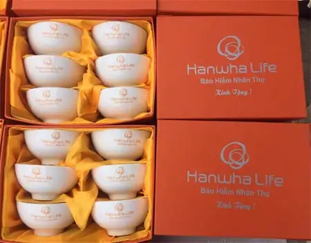 Dip cuoi nam nen tang qua cho ai